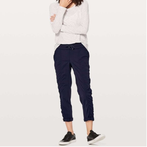 Lululemon Black Street To Studio Pant II Size 4
